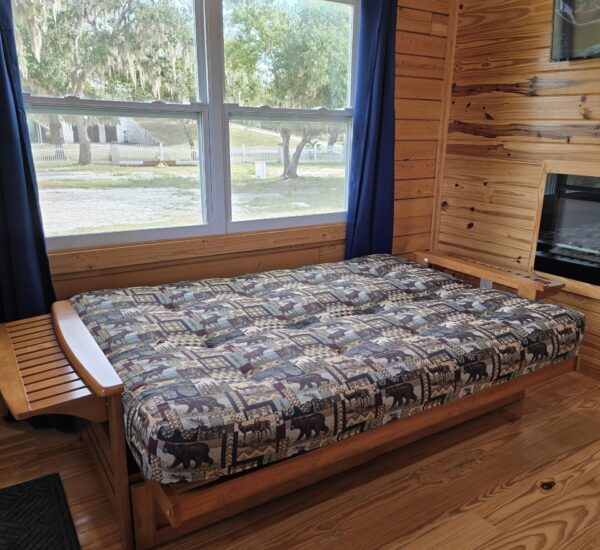 cabin-living-futon2